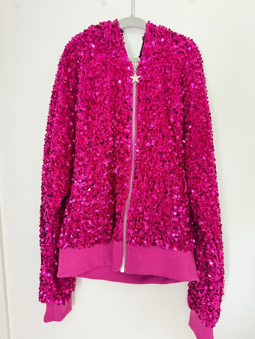 NWT Girl’s Lola + The Boys Hot Pink Magic Sequin Set. Size 12.
